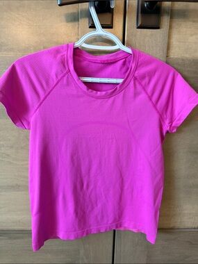 lululemon athletica Hot Pink Short Sleeve Performance Tee